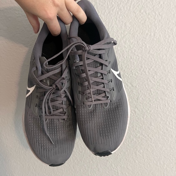 Nike Pegasus Men’s 8.5 - Picture 2 of 2